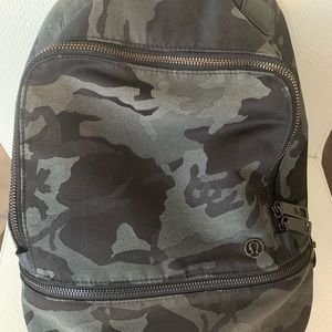 Lululemon mini backpack